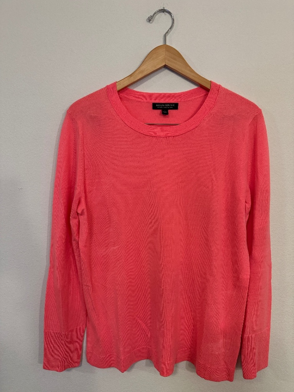 Banana Republic Coral Pink 100% Extra Fine Merino Crew Neck Sweater Women's L